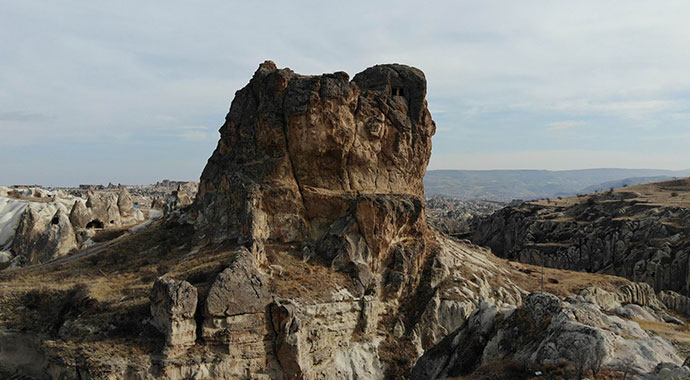 Bu mezarlar yerden 60 metre yüksekte