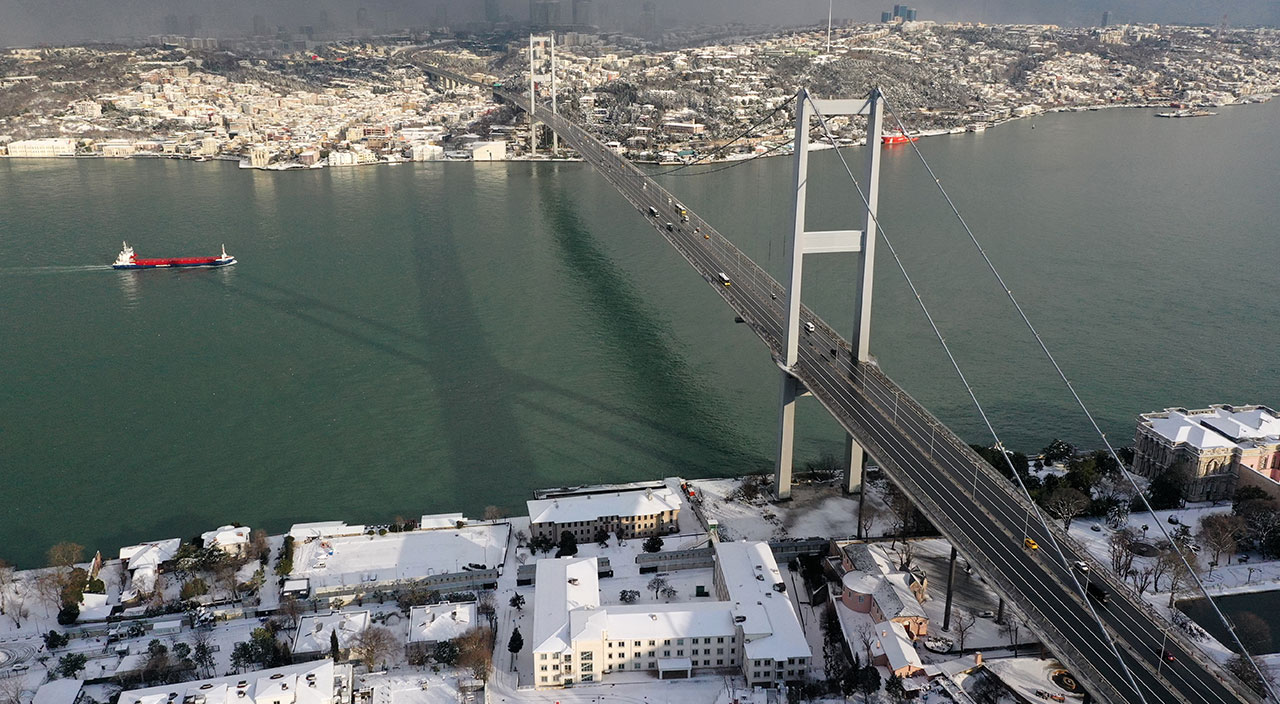 İstanbul’da Aybar kar fırtınasından geriye kalanlar İstanbul’da Aybar kar fırtınasından geriye kalanlar