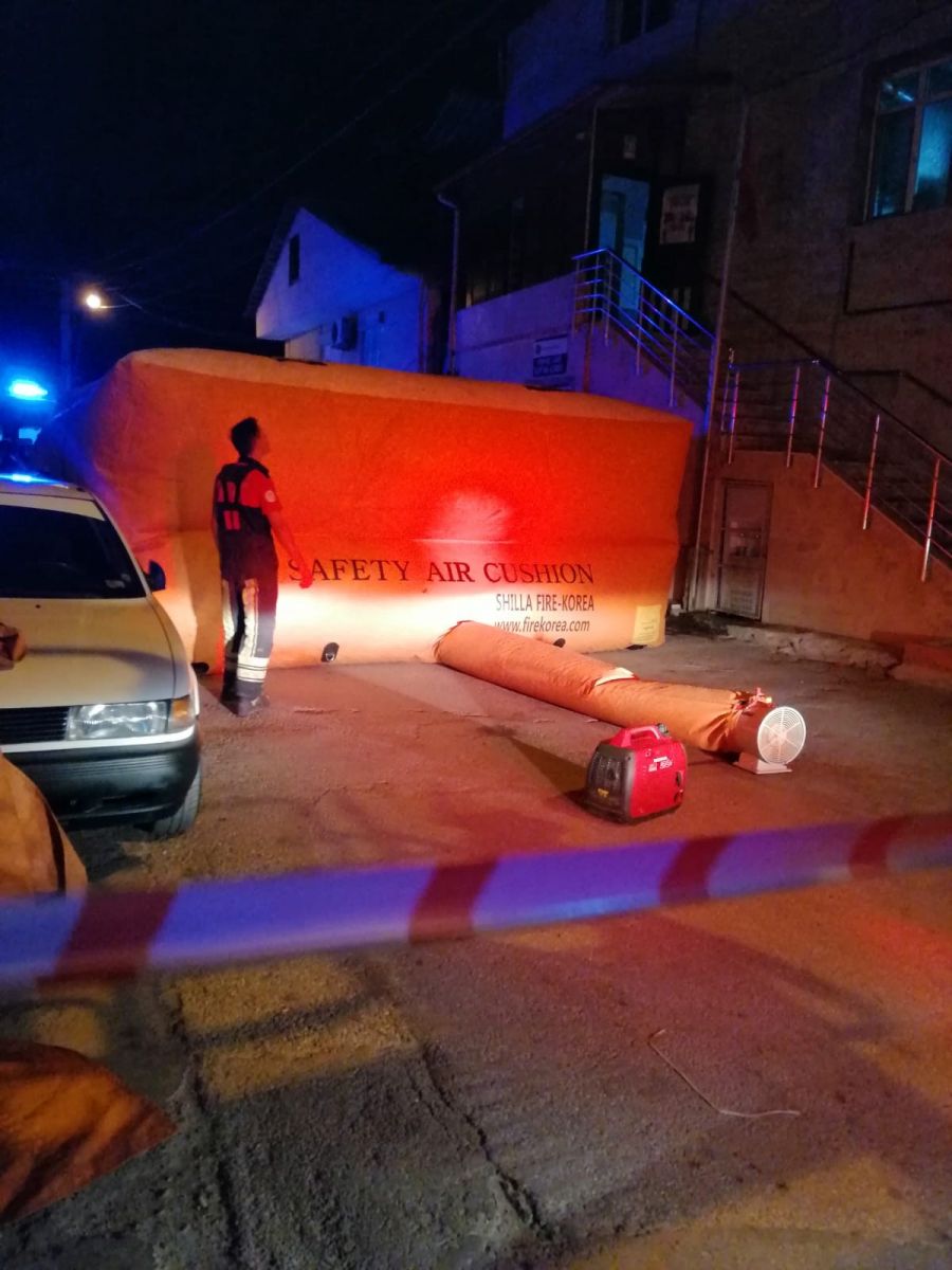 İntihar etmek için çıktığı minarede bayıldı