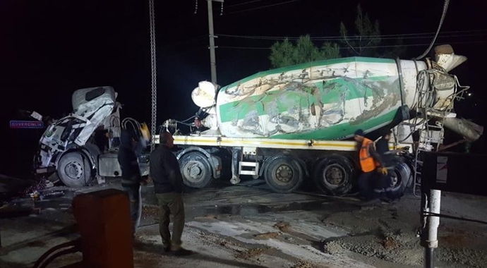 Bodrum'da beton mikseri devrildi: 1ölü