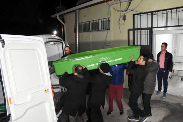 400 bin lirayı az buldu 5 kişiyi vurdu