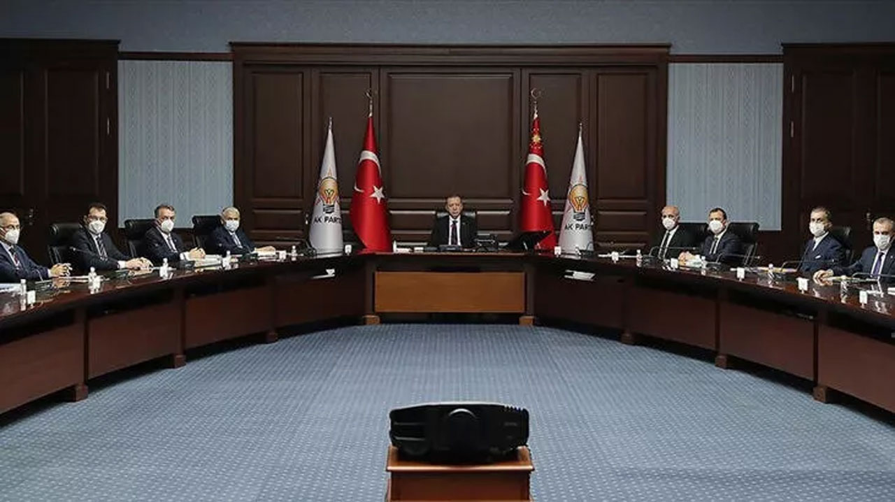 AK Parti MYK bugün toplanıyor, Cumhurbaşkanı Erdoğan'a EYT sunumu AK Parti MYK bugün toplanıyor, Cumhurbaşkanı Erdoğan'a EYT sunumu