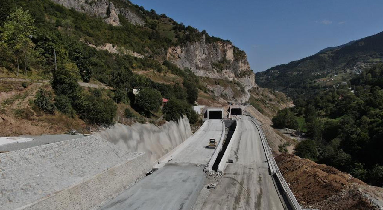 Zigana Tüneli'nde sona yaklaşıldı: Tamamlandığında Avrupa'nın en uzunu olacak Zigana Tüneli'nde sona yaklaşıldı: Tamamlandığında Avrupa'nın en uzunu olacak
