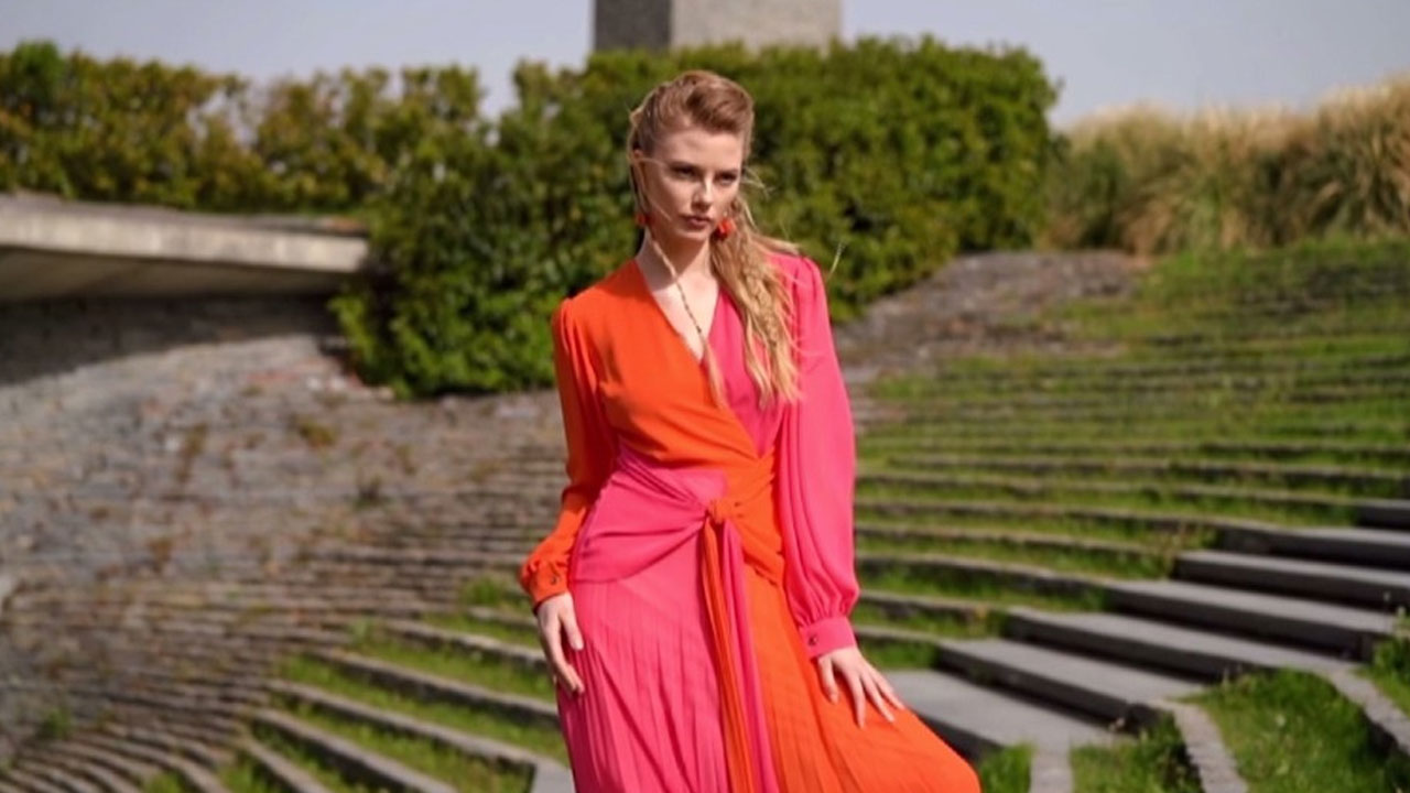 Pes dedirten saygısızlık! Camide moda çekimi yaptılar