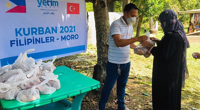 Yetim Vakfı'ndan 150 bin insana kurban yardımı