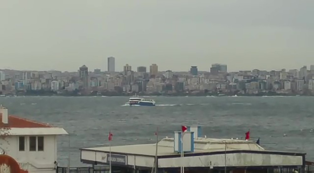 İstanbul’da şiddetli lodos etkili oluyor