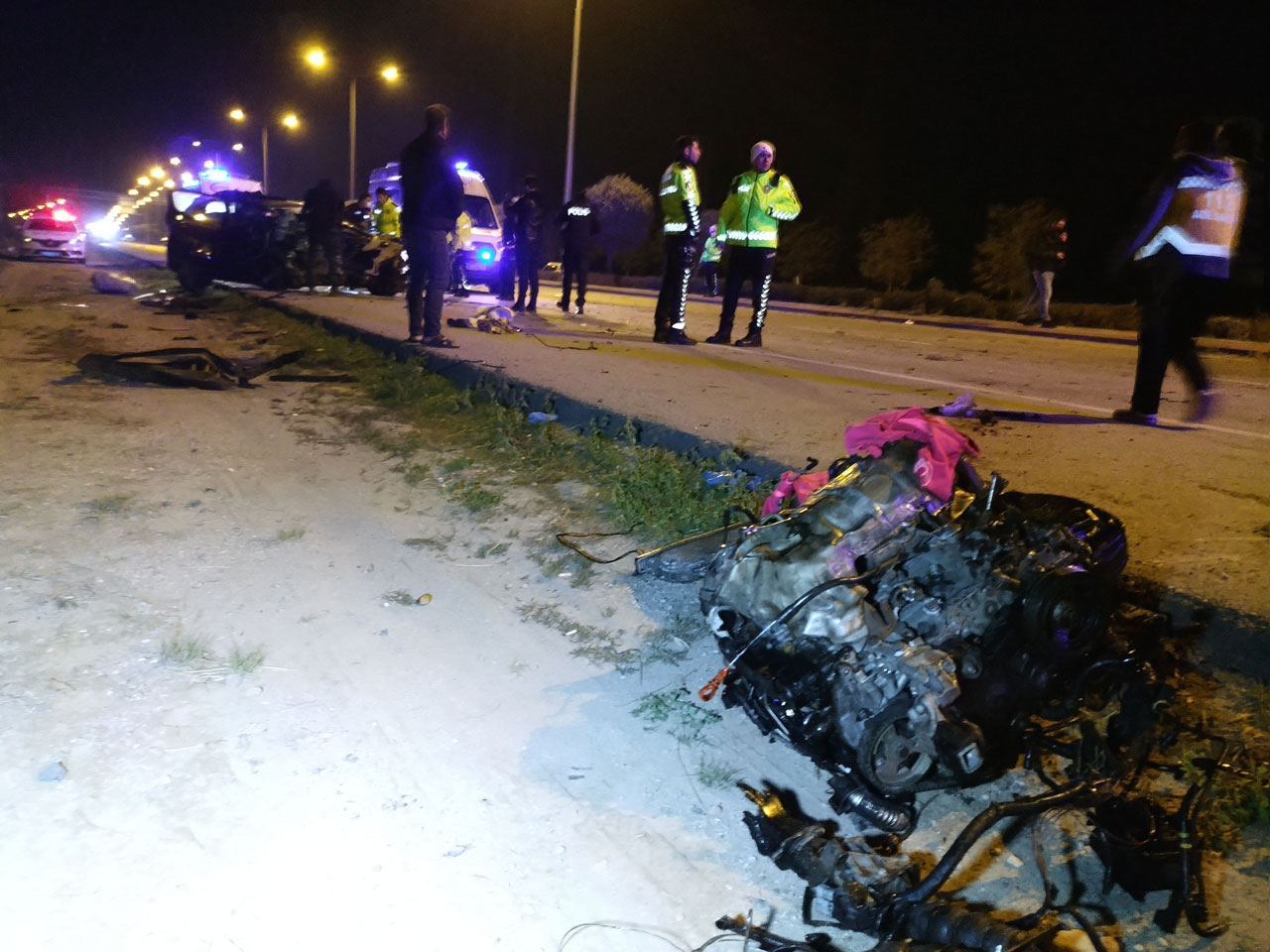 Konya'da katliam gibi kaza! Hız kadranı 230'da takılı kaldı