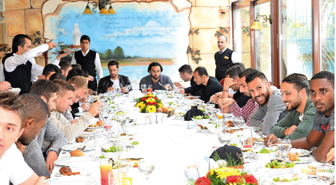 Mustafa Denizli, “Aradaki puan farkı kapanabilir”