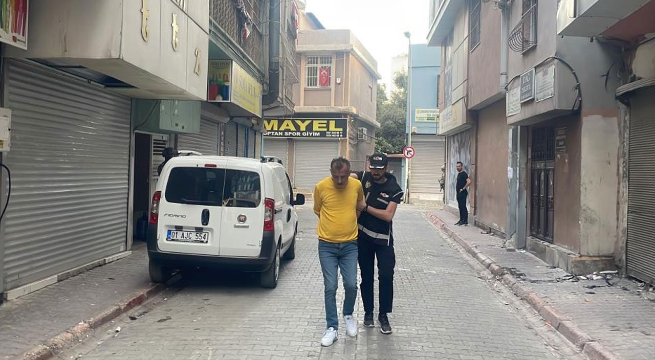Adana’da şafak operasyonu: 35 suç örgütü üyesi yakalandı Adana’da şafak operasyonu: 35 suç örgütü üyesi yakalandı