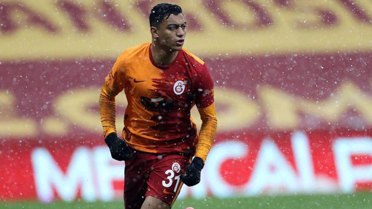 Galatasaray'da Ünal Aysal ve Dursun Özbek'e baskı
