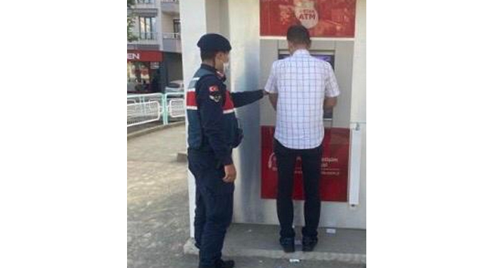 Muhtar, Muhtarlar Gününde dolandırılmaktan son anda kurtarıldı