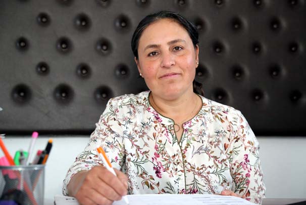 Bu mahallenin muhtarı soyadı gibi 