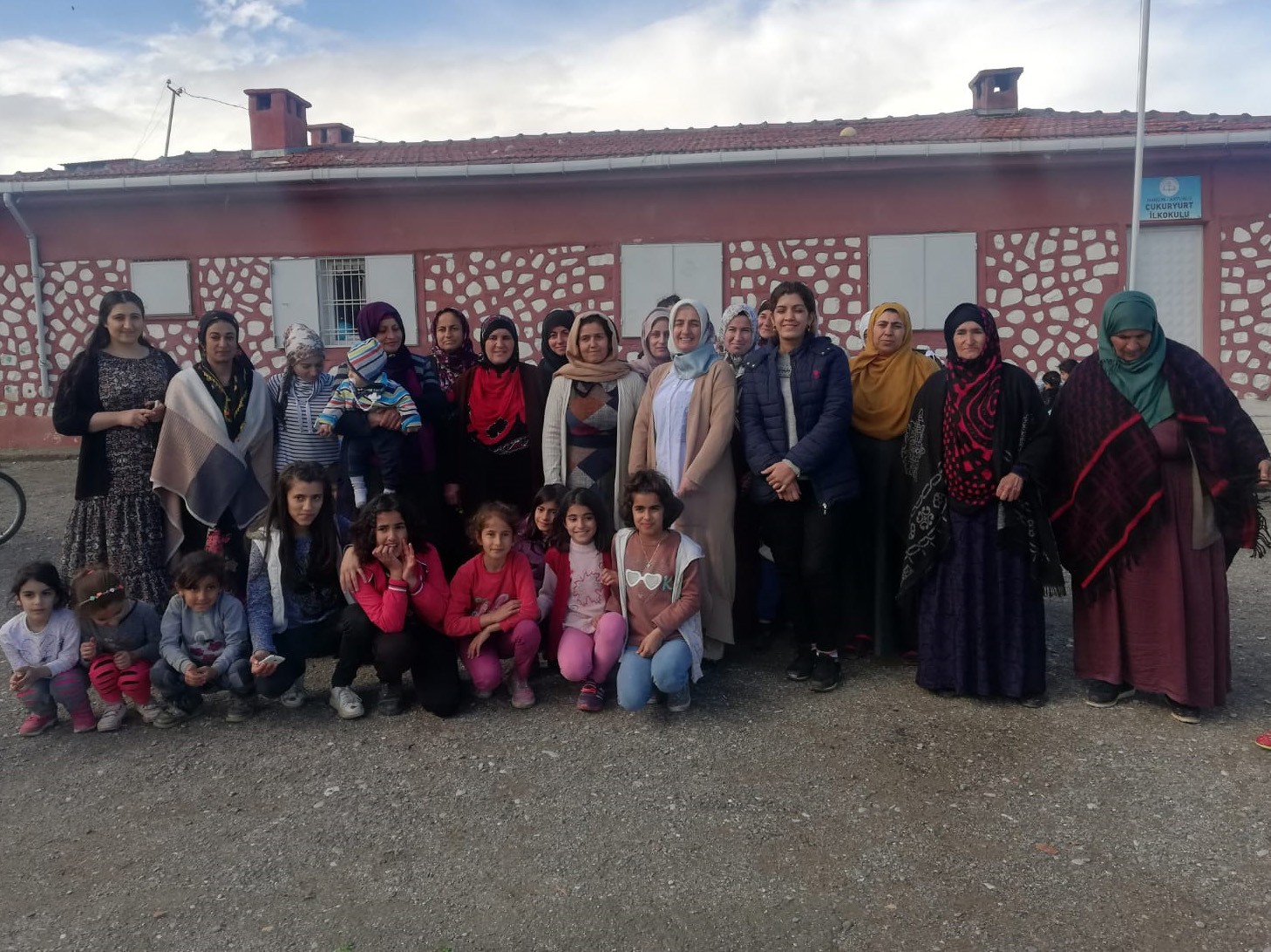 Aydınlı gelin Mardin’de muhtar oldu