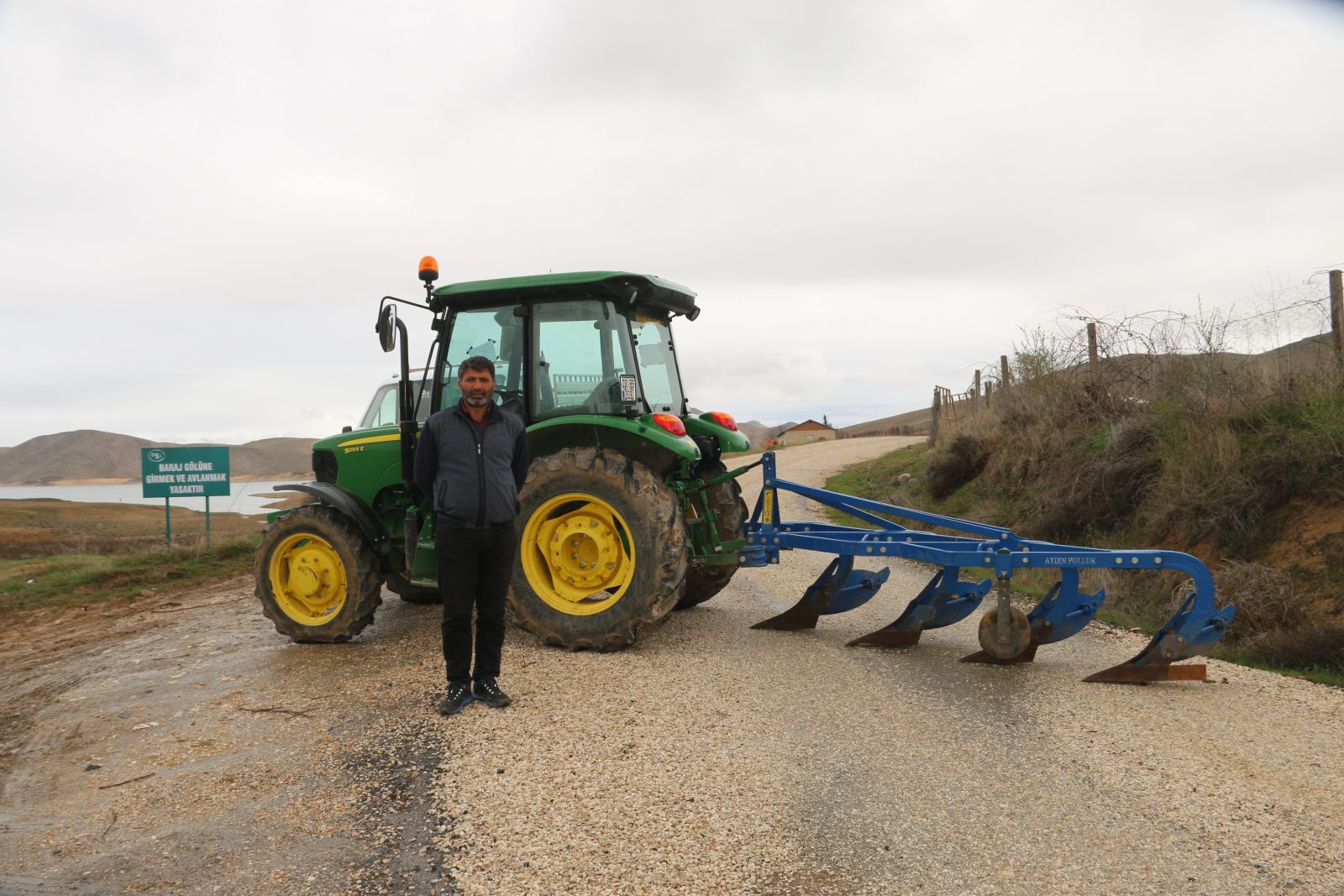 Elazığ'da muhtardan virüse karşı ilginç önlem