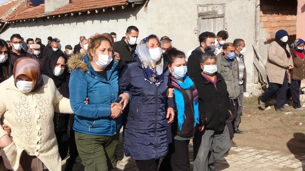 Okul servisinde öldürülen 2 öğrenci toprağa verildi