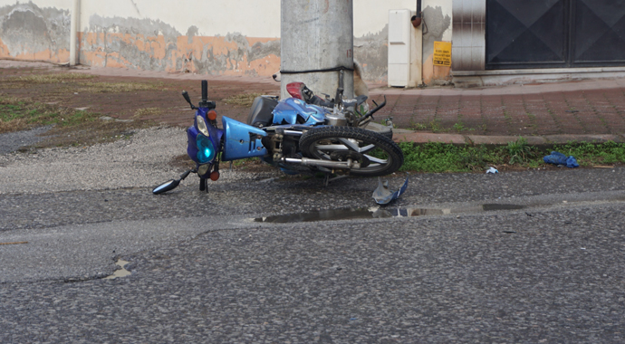 Iraklı mülteci motosikletiyle karıştığı kazada yaralandı