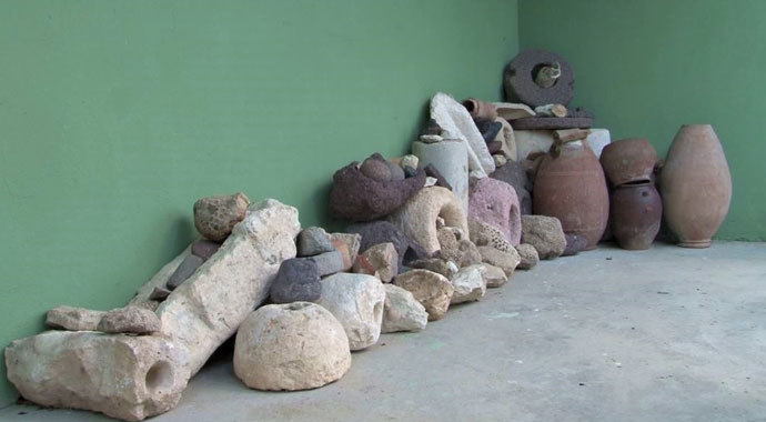 Evinin bodrumunu müzeye çevirdi!