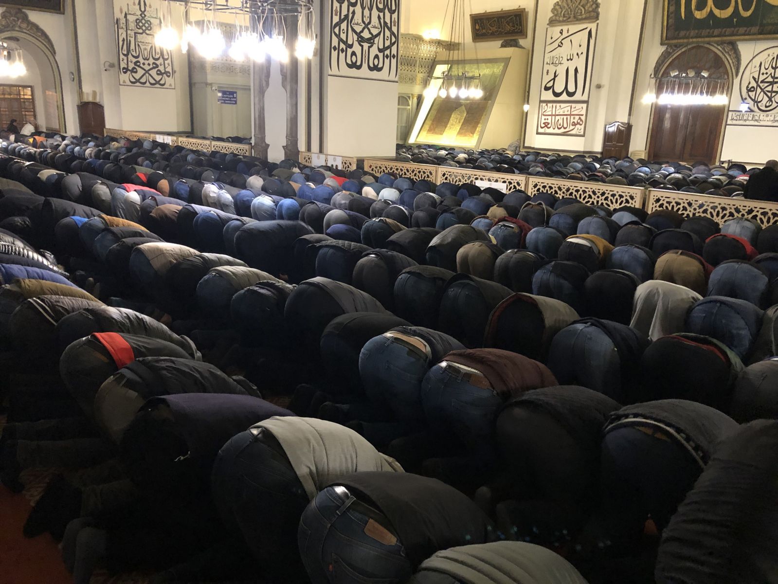 Yeni yılın ilk sabah namazında Ulu Camii doldu taştı