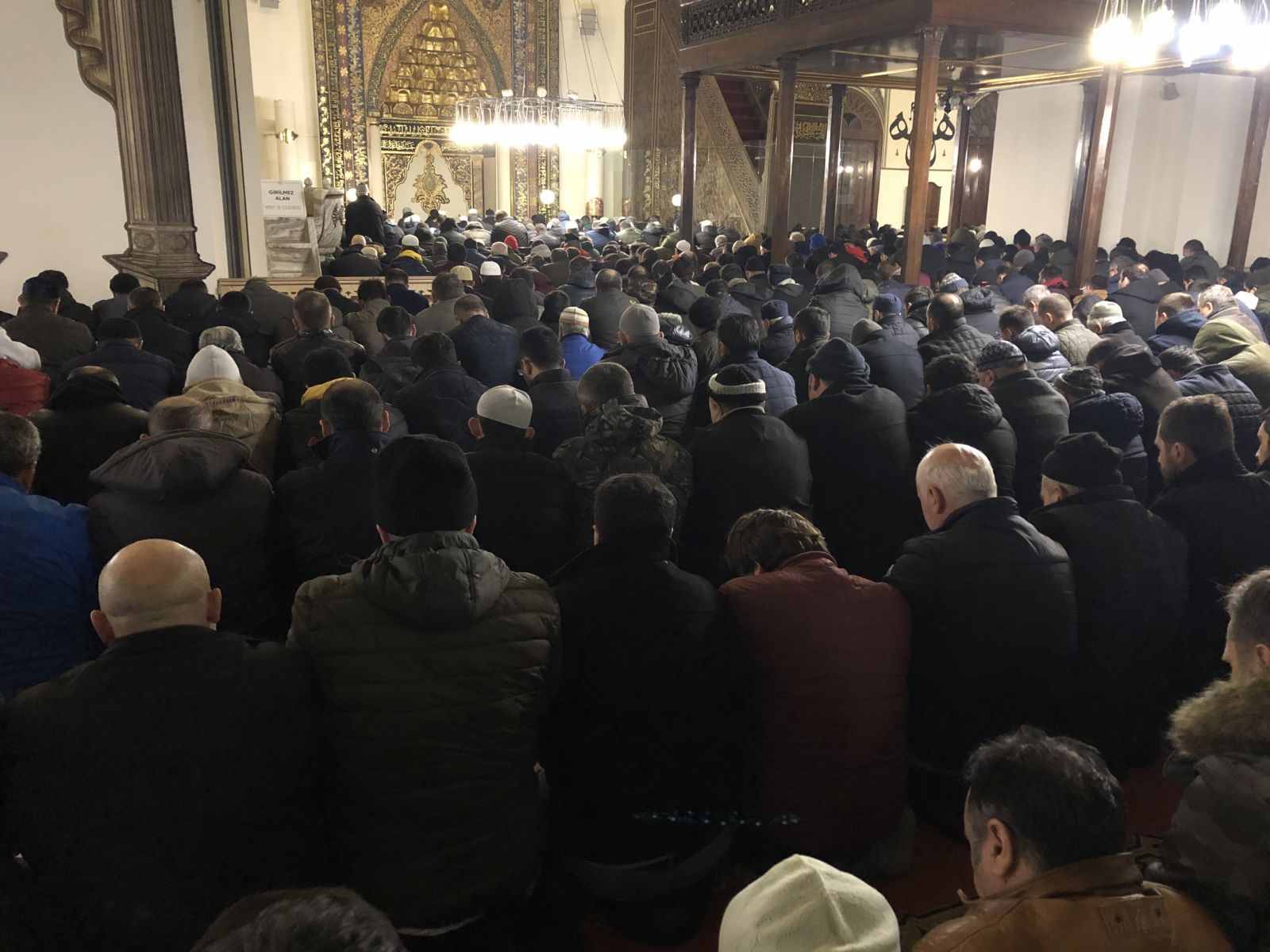 Yeni yılın ilk sabah namazında Ulu Camii doldu taştı