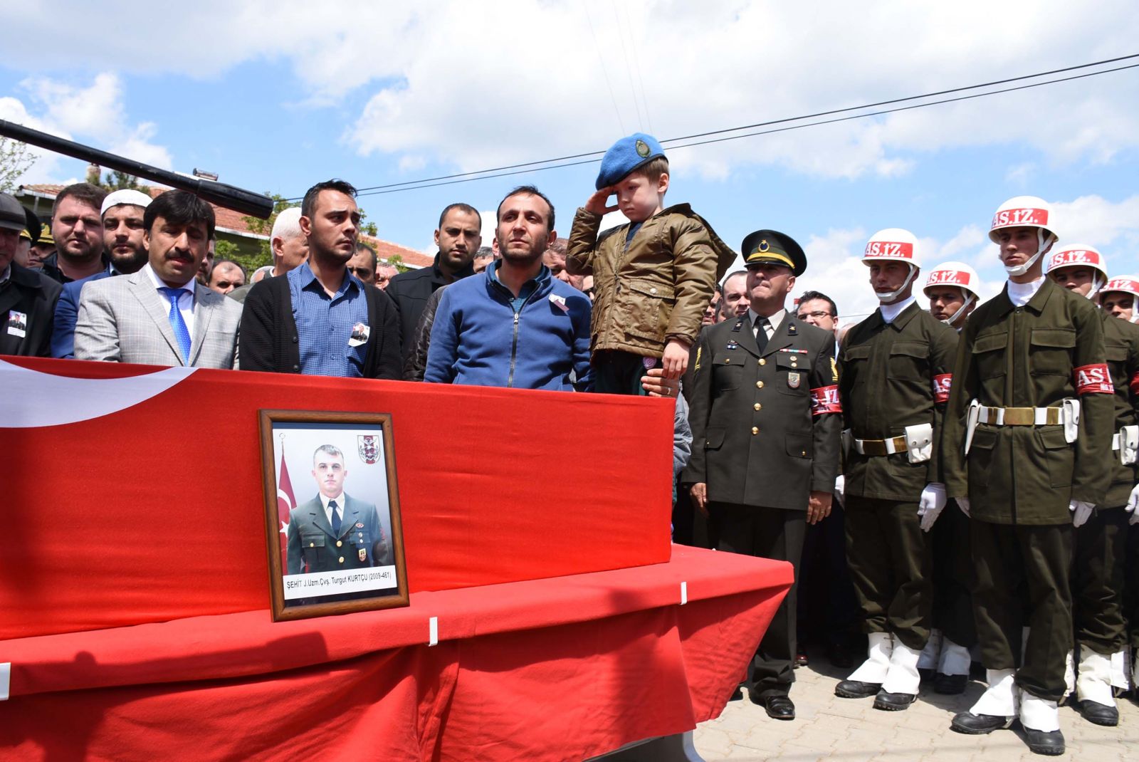 Tekirdağlı şehidi, 500 nüfuslu köyde 5 bin kişi uğurladı
