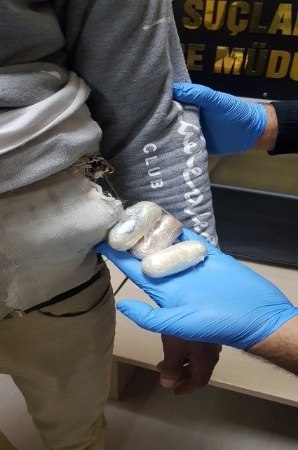 Üzerinde zehir dolu kuşakla otogarda yakalandı!