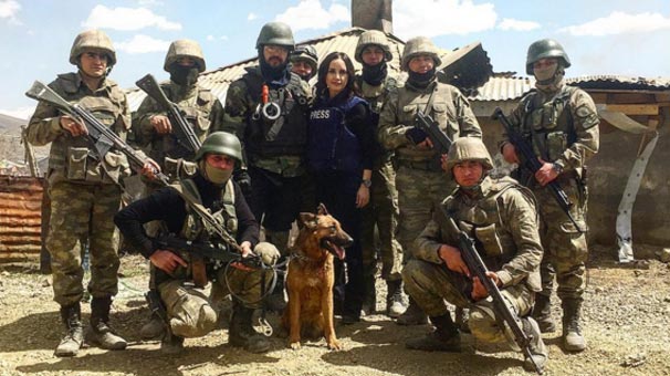 Nazlı Çelik Yüksekova'da büyük korku yaşadı