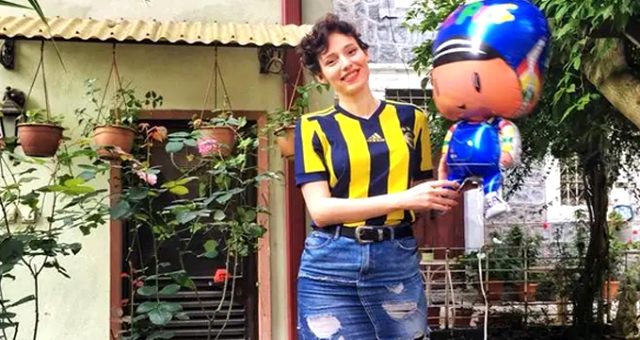 Fenerbahçe tribünleri Neslican'ı unutmadı