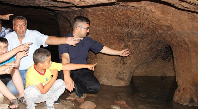 Su basan evlerin altından yeraltı şehri çıktı