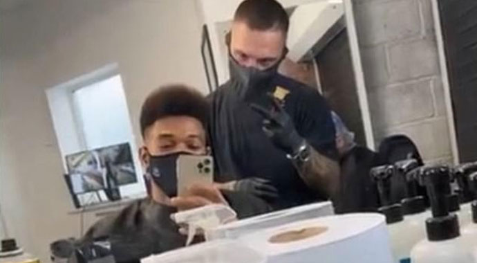 Ünlü futbolcu Joelinton’a karantinada kuaföre gitmekten soruşturma