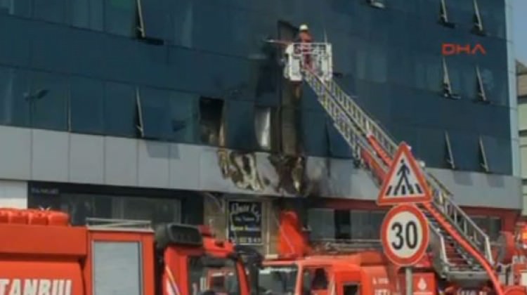 MHP İstanbul il binasında yangın!