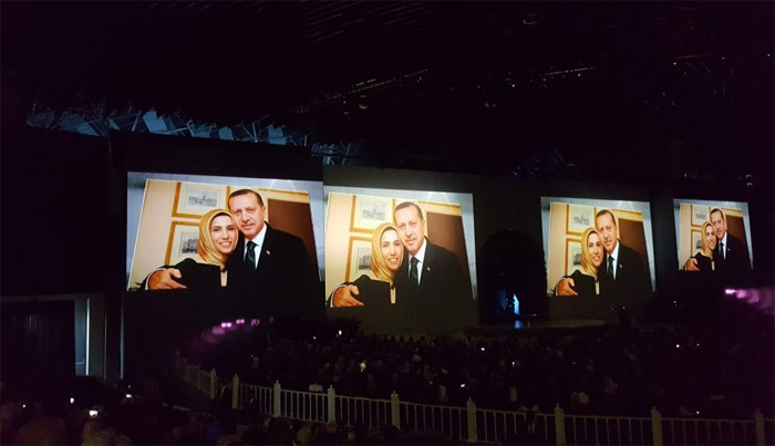 Sümeyye Erdoğan ve Selçuk Bayraktar imzayı attı