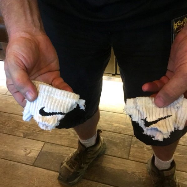 ABD'de Nike isyanı! Ayakkabıları yakıyorlar