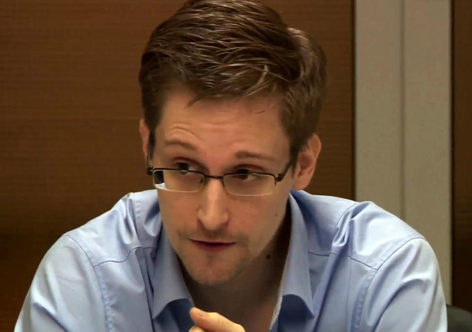 Edward Snowden kimdir? (Snowden nerede, Prizma nedir?)