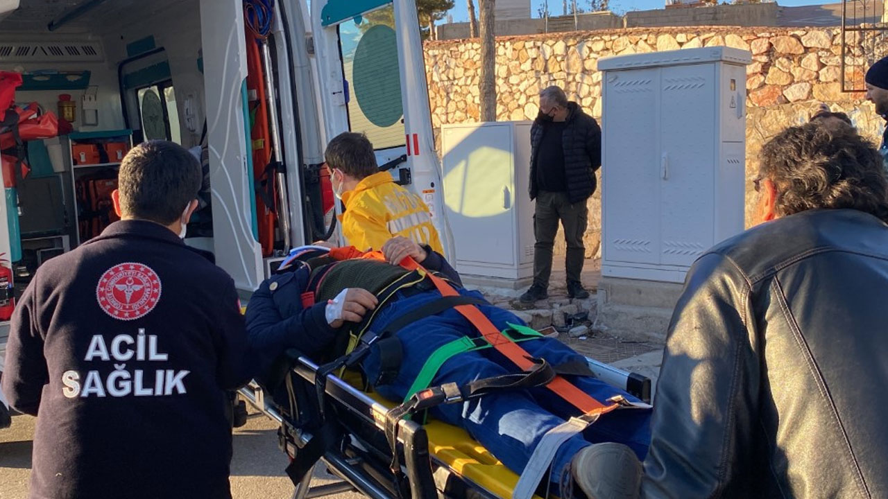 Feci kaza: Yolcular camdan yola fırladı