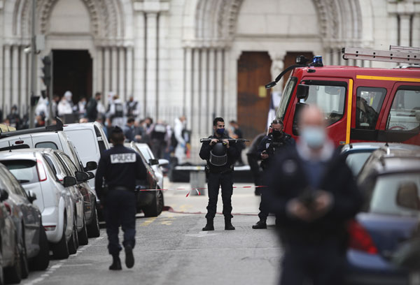 Fransa'da yine aynı senaryo