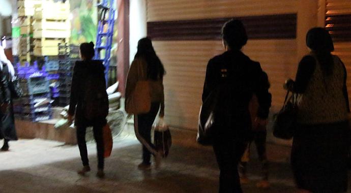 Nusaybin'de halk evini terk etmeye başladı Nusaybin'de halk evini terk etmeye başladı