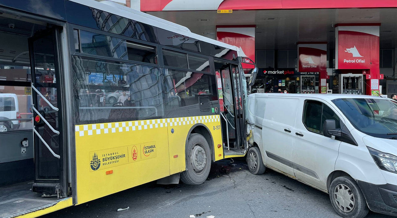 Kağıthane'de İETT otobüsü 6 araca çarptı
