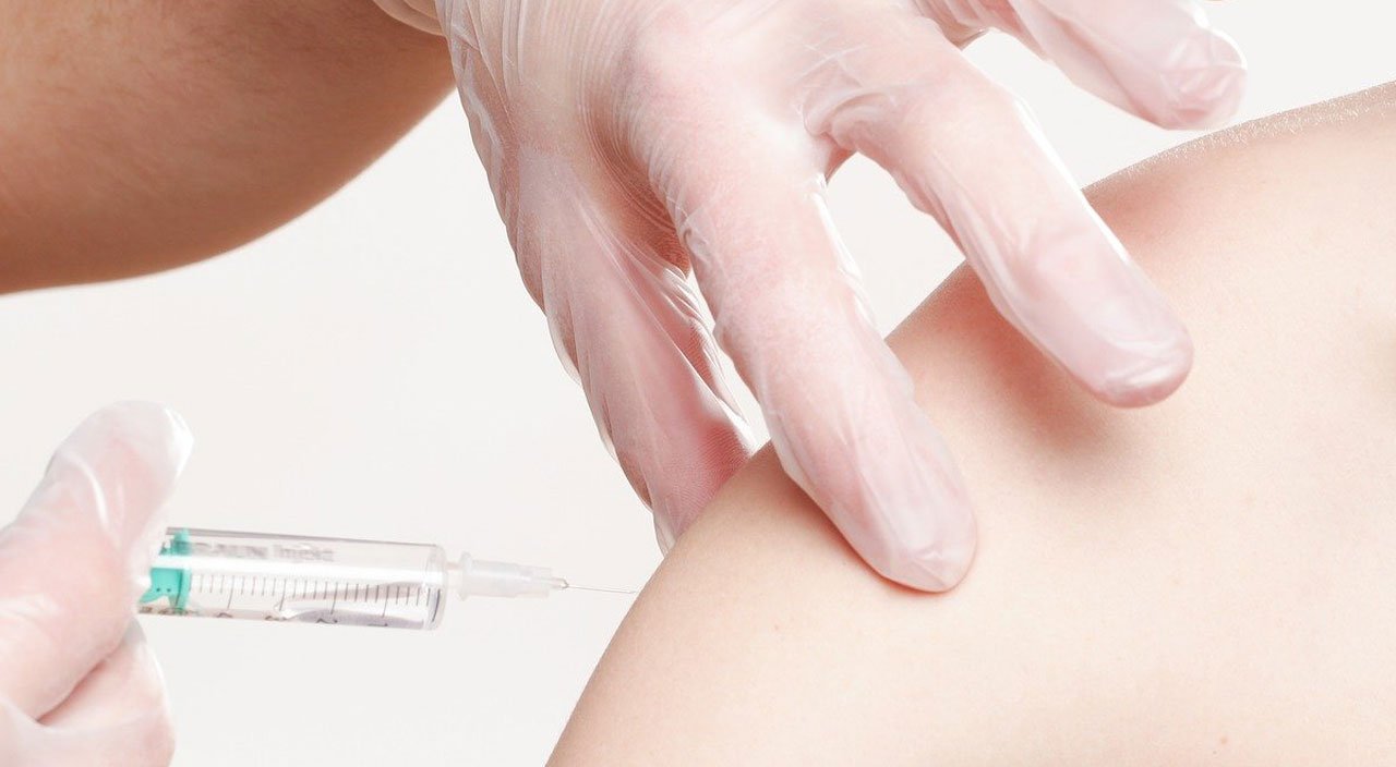 Uzmanı uyardı: Omicron’dan korunmak için hatırlatma aşısını ihmal etmeyin