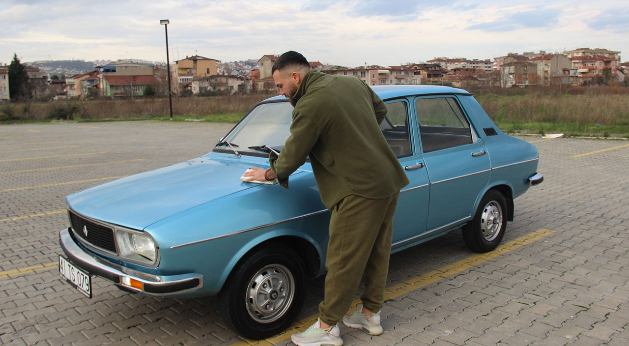 Dedesinden yadigar kaldı: 1979 model otomobili garajdan dahi çıkarmıyor
