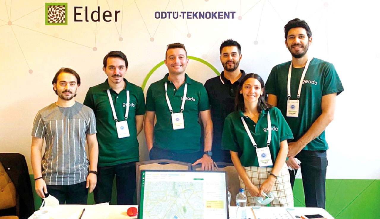 Yerli endüstriyel GPS geliyor: Traktör tarlayı kendi sürecek