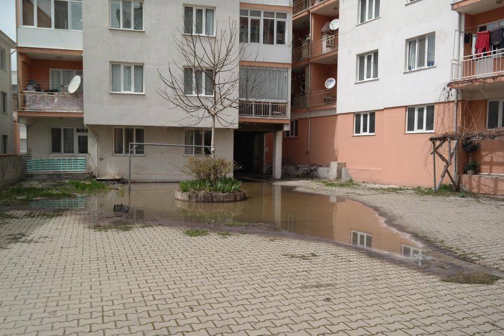 Kötü koku aylardır cam açtırmıyor: Sebebi isyan ettirdi