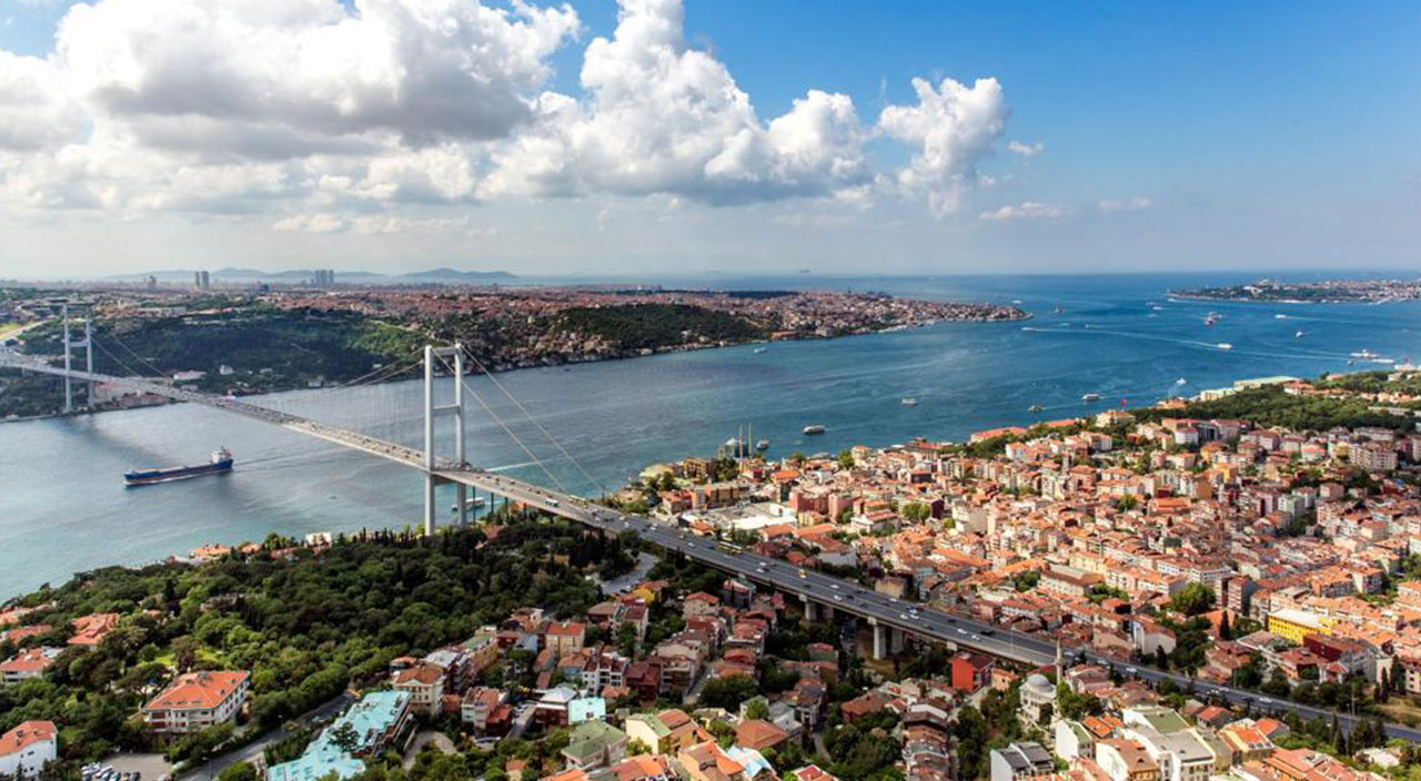 İstanbul ve Antalya'da yabancının ikamet talebi yeni ilçelere kayabilir