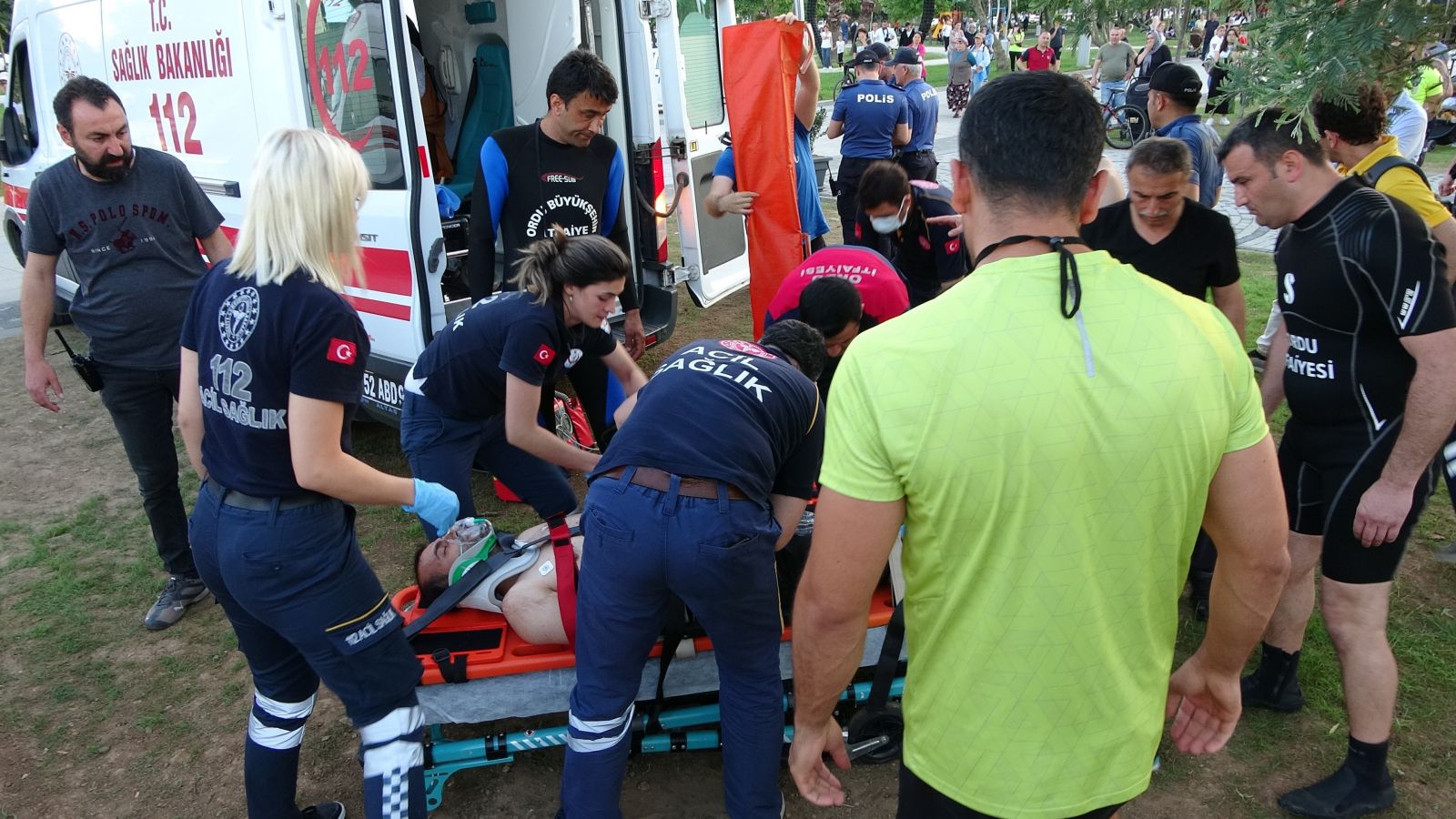 Ordu'da can pazarı! 4'ü çocuk 5 kişi dalgalarla boğuştu