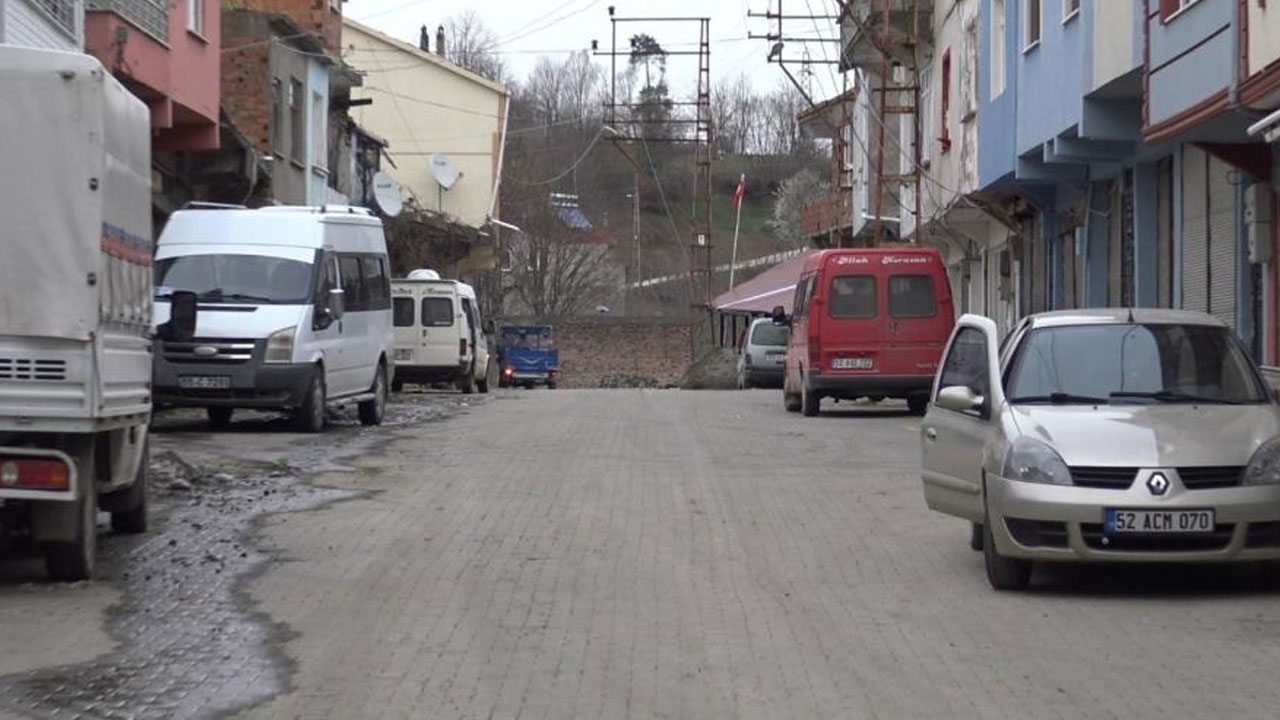 Aynı sokakta, farklı ildeler: 2 dakika farkla oruç açıyorlar