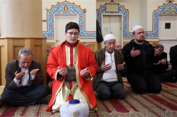 Osmanlı hanedanının torunu New York'ta toprağa verildi Osmanlı hanedanının torunu New York'ta toprağa verildi