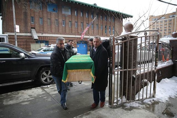 Osmanlı hanedanının torunu New York'ta toprağa verildi