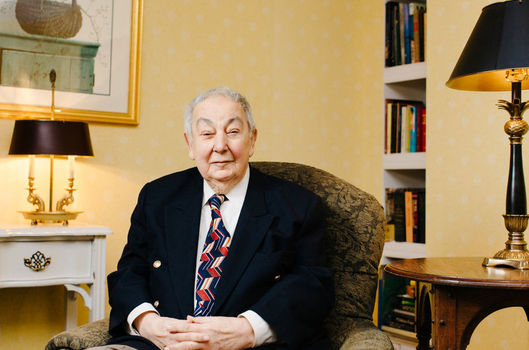 Osmanlı hanedanının torunu New York'ta toprağa verildi