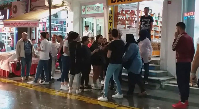 Tepkisiyle şaşırttı: 'Bir yavru kedi için mi...?'