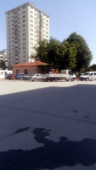 Arabasına 'satılık' yazdı, ceza yedi