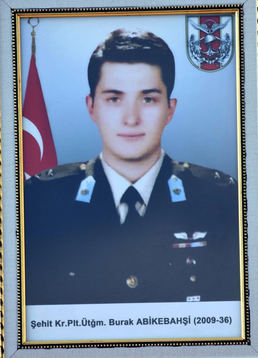 Nazlı Çelik'ten duygulandıran şehit paylaşımı
